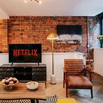 Stunning Duplex In City Centre Wifi Family Contractor