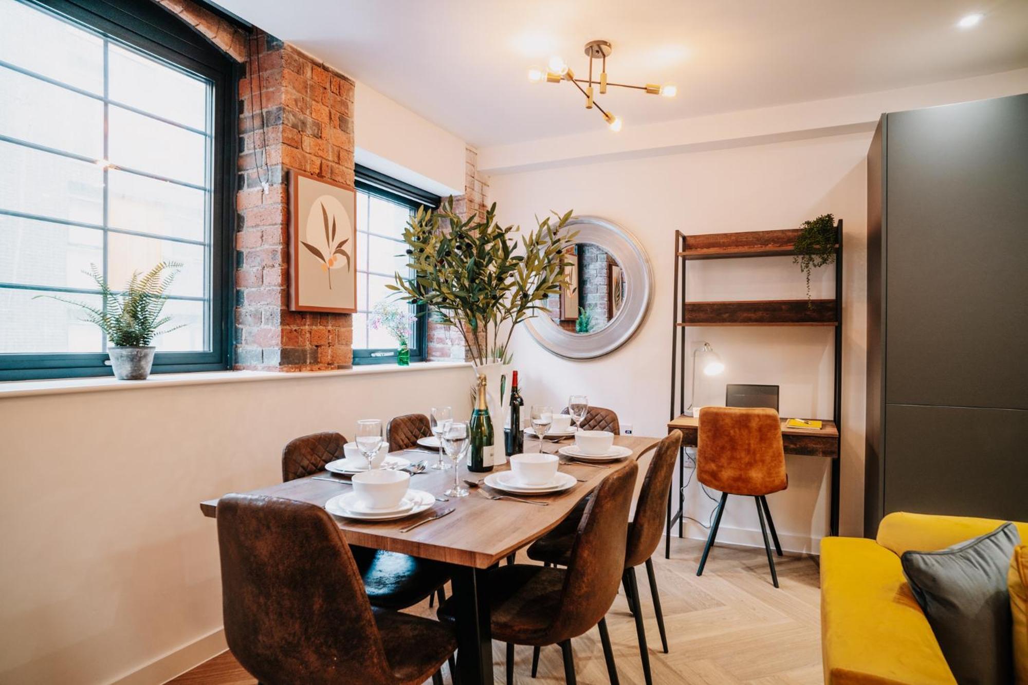 Stunning Duplex In Centre Wifi Family Contractor Apartment