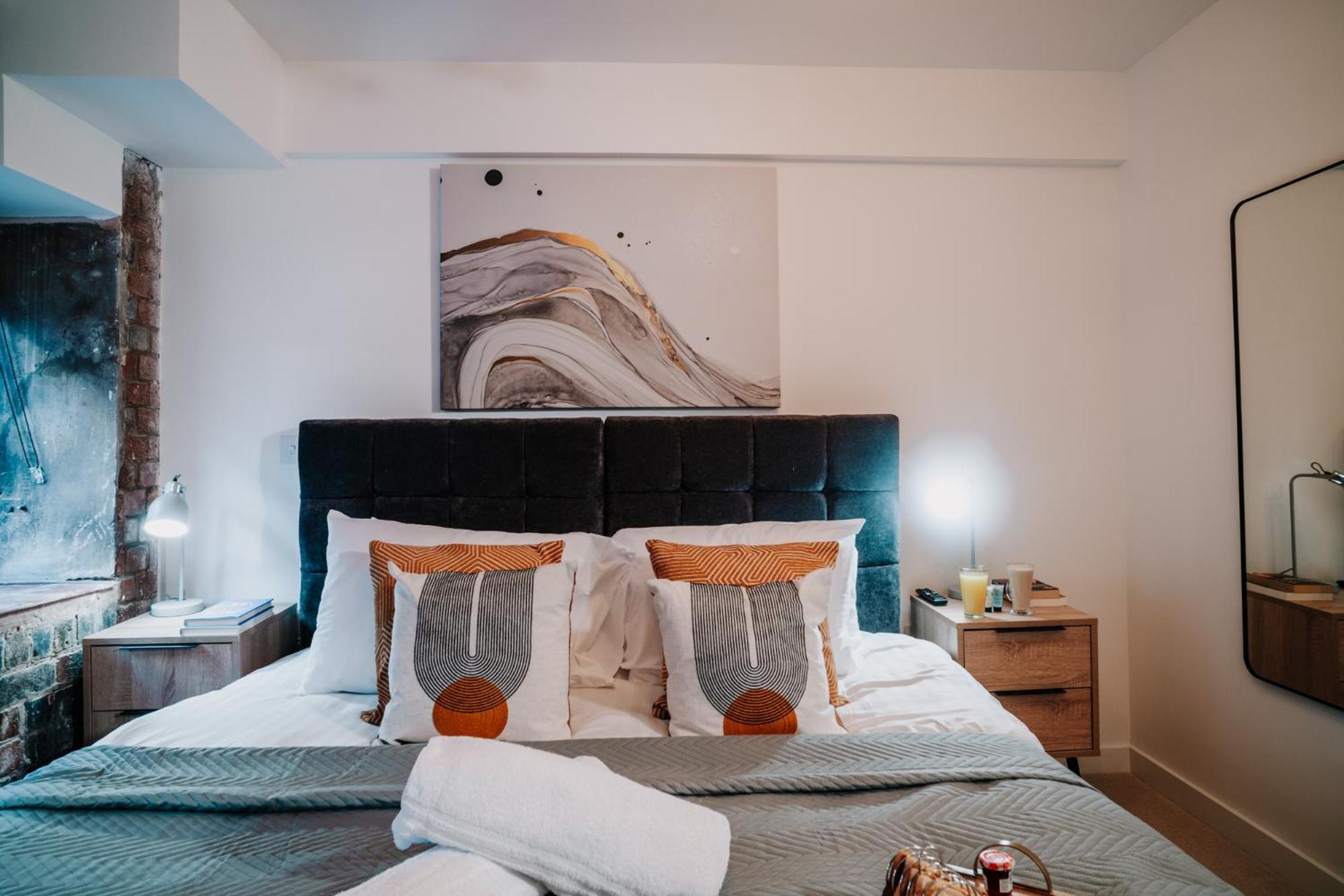 Stunning Duplex In Centre Wifi Family Contractor *