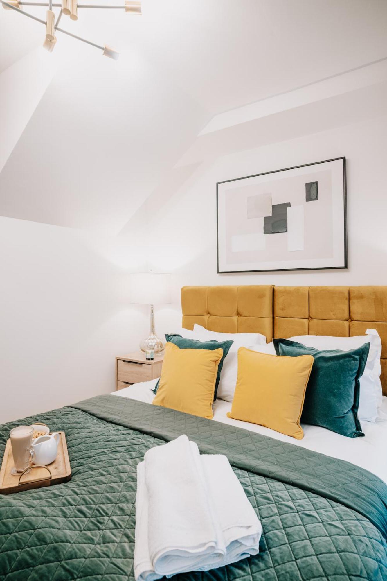 Stunning Duplex In Centre Wifi Family Contractor