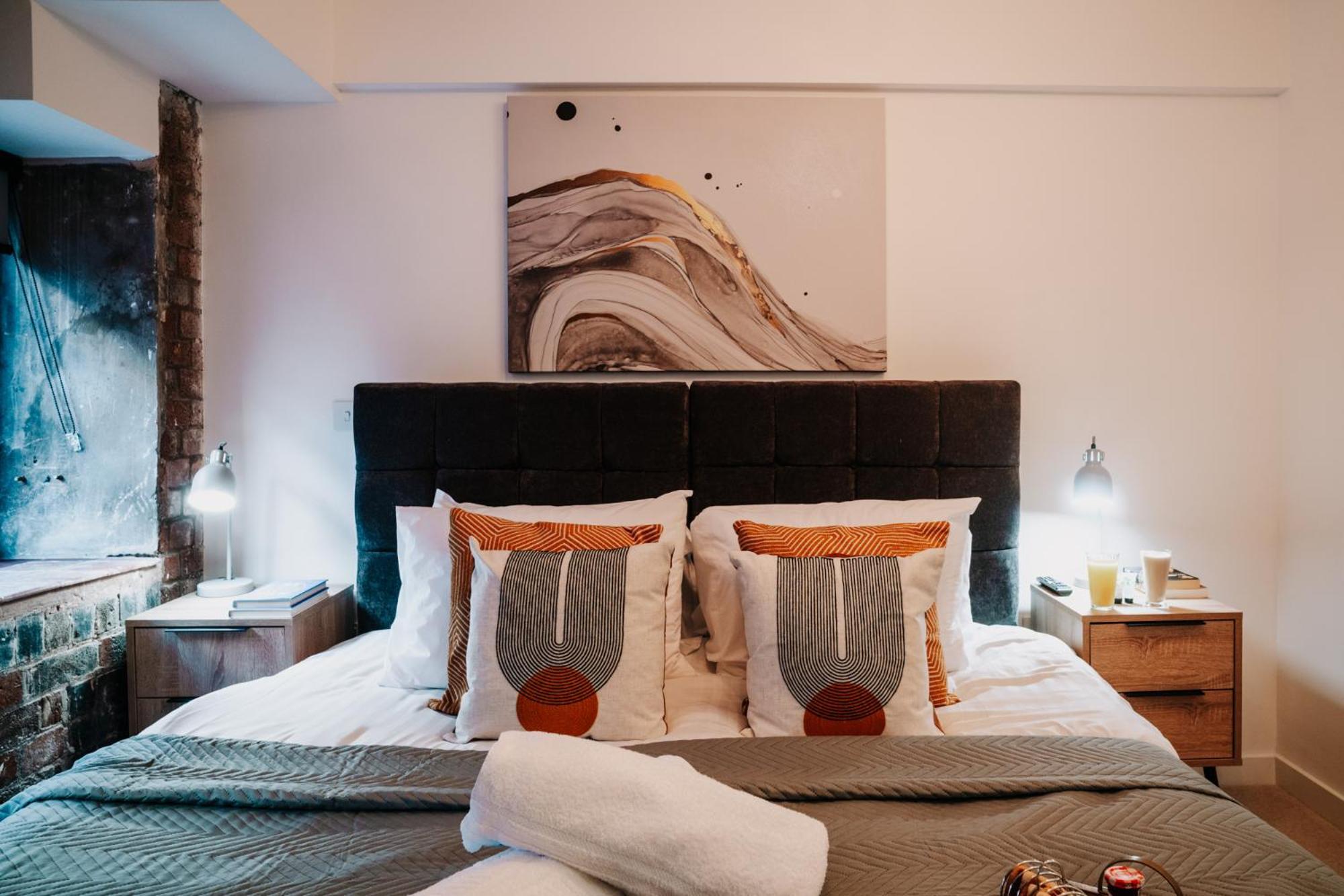 Stunning Duplex In Centre Wifi Family Contractor Apartment